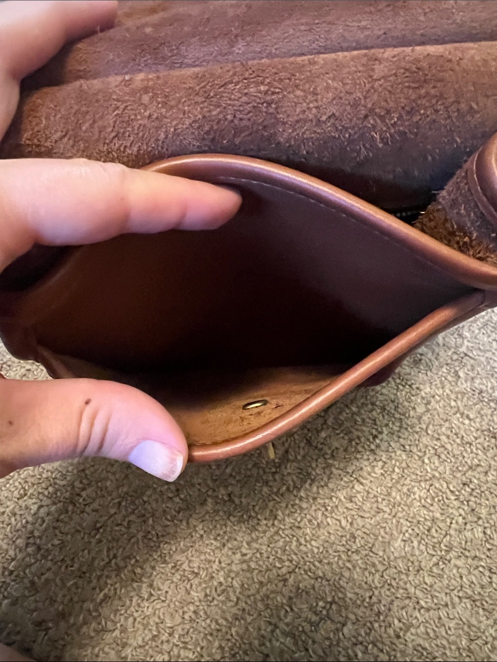 Coach 1998 Willis Crossbody Station Bag in Tan - Picture 10 of 11